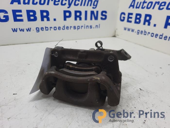 Gebrauchte Bremszange rechts hinten Peugeot Expert (V1/VA/VB/VE/VF/VT/VY) 1.5 BlueHDi 100 Preis € 48,40 Mit Mehrwertsteuer angeboten von Autorec. Gebr. Prins b.v.