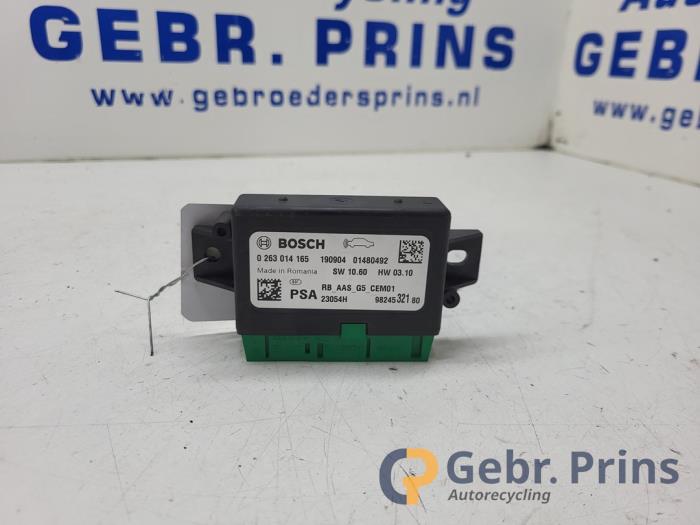 Begagnade PDC-modul Peugeot Expert (V1/VA/VB/VE/VF/VT/VY) 1.5 BlueHDi 100 Pris € 30,25 Inklusive moms erbjuds av Autorec. Gebr. Prins b.v.