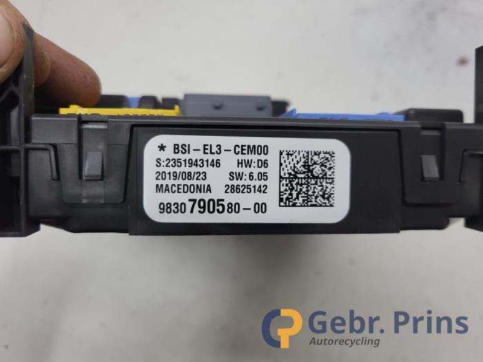 Ignition lock + computer from a Peugeot Expert (V1/VA/VB/VE/VF/VT/VY) 1.5 BlueHDi 100 2019