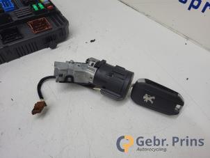Ignition lock + computer from a Peugeot Expert (V1/VA/VB/VE/VF/VT/VY) 1.5 BlueHDi 100 2019