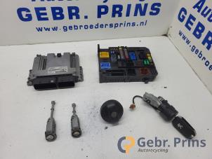 Ignition lock + computer from a Peugeot Expert (V1/VA/VB/VE/VF/VT/VY) 1.5 BlueHDi 100 2019