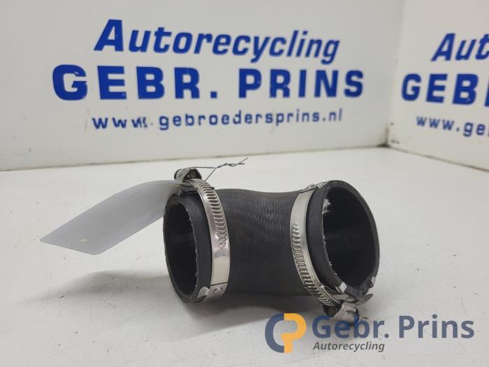 Usagé Tuyau intercooler Volkswagen Transporter T6 2.0 TDI Prix € 24,20 Prix TTC proposé par Autorec. Gebr. Prins b.v.