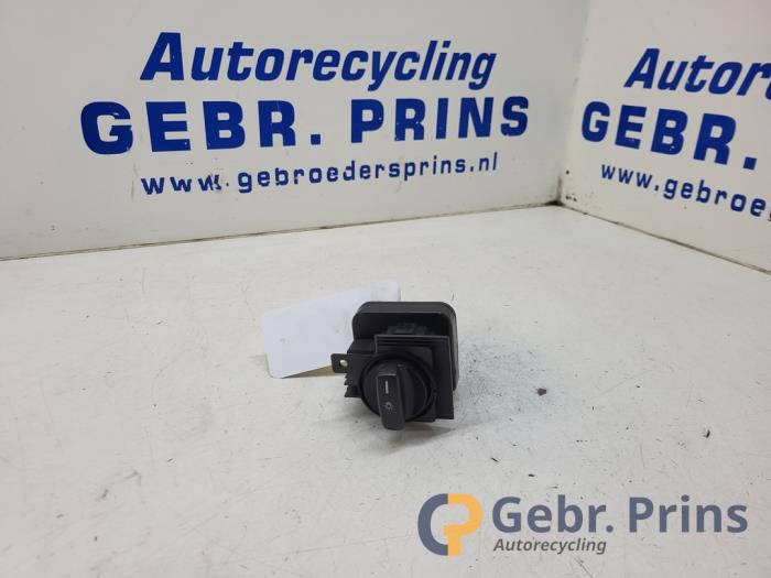 Gebrauchte Licht Schalter Mercedes B (W245) 1.5 B-160 16V Preis € 20,00 Margenregelung angeboten von Autorec. Gebr. Prins b.v.
