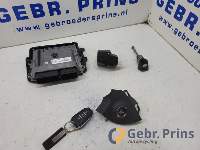 Used Ignition lock + computer Opel Crossland (X) 1.2 Turbo 12V Price € 250,00 Margin scheme offered by Autorec. Gebr. Prins b.v.