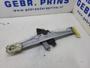 Usados Mecanismo de ventanilla de 4 puertas derecha detrás Opel Crossland (X) 1.2 Turbo 12V Precio € 35,00 Norma de margen ofrecido por Autorec. Gebr. Prins b.v.