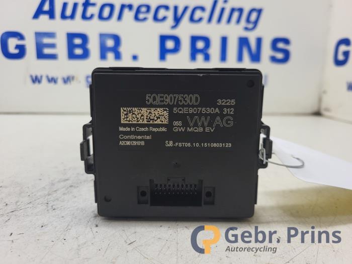 Używane Modul gateway Volkswagen Passat Variant (3G5) 1.4 GTE 16V Cena € 40,00 Procedura marży oferowane przez Autorec. Gebr. Prins b.v.