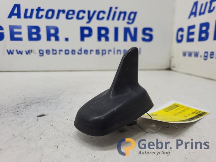 Używane Antena Volkswagen Passat Variant (3G5) 1.4 GTE 16V Cena € 15,00 Procedura marży oferowane przez Autorec. Gebr. Prins b.v.
