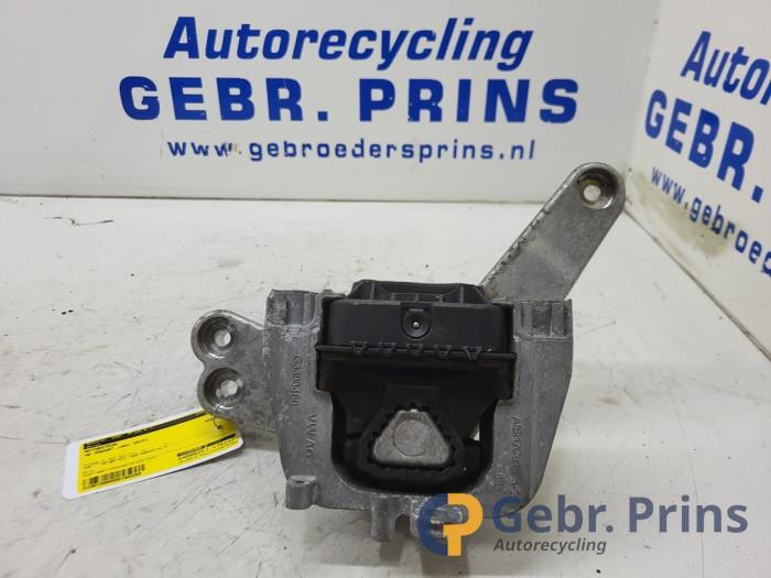 Used Engine mount Volkswagen Passat Variant (3G5) 1.4 GTE 16V Price € 30,00 Margin scheme offered by Autorec. Gebr. Prins b.v.