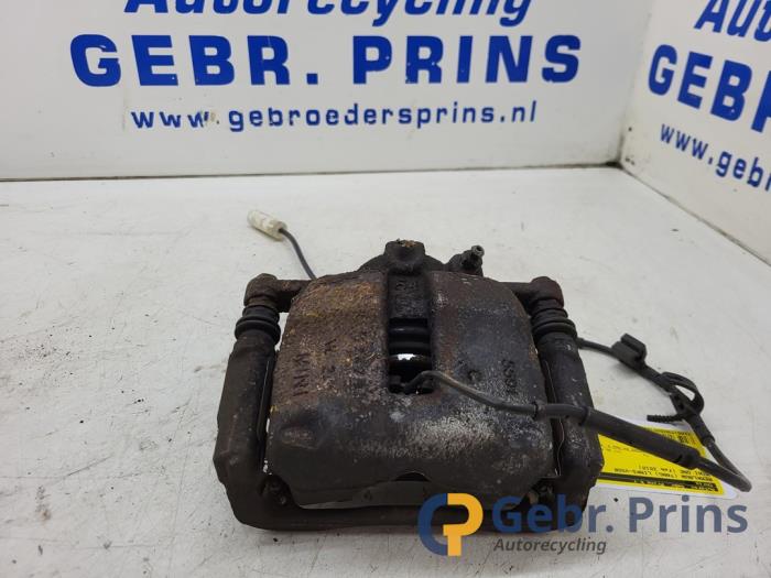 Gebrauchte Bremszange links vorne Mini Mini (R56) 1.4 16V One Preis € 30,00 Margenregelung angeboten von Autorec. Gebr. Prins b.v.