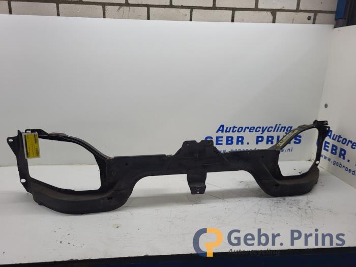 Begagnade Front Fiat Ducato (243/244/245/247) 2.8 JTD 15 Pris € 48,40 Inklusive moms erbjuds av Autorec. Gebr. Prins b.v.
