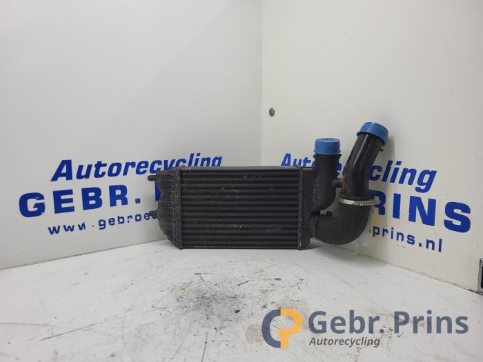 Gebrauchte Ladeluftkühler Fiat Ducato (243/244/245/247) 2.8 JTD 15 Preis € 30,25 Mit Mehrwertsteuer angeboten von Autorec. Gebr. Prins b.v.