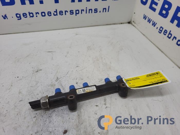 Usagé Système d'injection Ford Focus 3 Wagon 1.6 TDCi ECOnetic Prix € 30,00 Règlement à la marge proposé par Autorec. Gebr. Prins b.v.