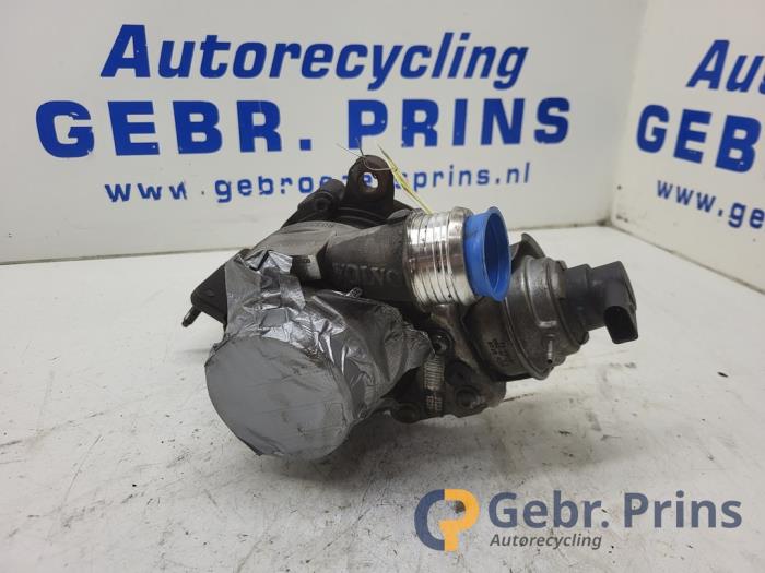 Usagé Turbo Volvo XC70 (BZ) 2.0 D3 20V Prix € 200,00 Règlement à la marge proposé par Autorec. Gebr. Prins b.v.