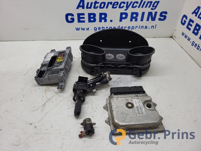 Used Ignition lock + computer Fiat Punto Evo (199) 1.3 JTD Multijet 85 16V Euro 5 Price € 125,00 Margin scheme offered by Autorec. Gebr. Prins b.v.
