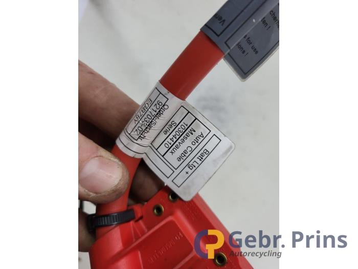 Pyrofuse z BMW 7 serie (F01/02/03/04) 740d 24V 2013