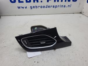 Begagnade Luftmunstycke, instrumentbräda Opel Astra K Sports Tourer 1.0 Turbo 12V Pris € 20,00 Marginaltabell erbjuds av Autorec. Gebr. Prins b.v.