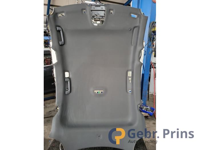 Używane Podsufitka Volvo V40 (MV) 2.0 D2 16V Cena € 100,00 Procedura marży oferowane przez Autorec. Gebr. Prins b.v.