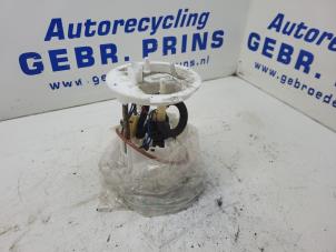 Begagnade Elektrisk bränslepump Volvo V40 (MV) 2.0 D2 16V Pris € 50,00 Marginaltabell erbjuds av Autorec. Gebr. Prins b.v.