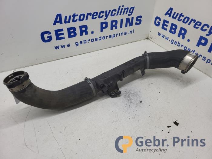 Usagé Tube intercooler Volvo V40 (MV) 2.0 D2 16V Prix € 40,00 Règlement à la marge proposé par Autorec. Gebr. Prins b.v.