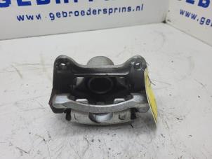 Begagnade Främre bromsok, höger Kia Picanto (JA) 1.0 DPi 12V Pris € 45,00 Marginaltabell erbjuds av Autorec. Gebr. Prins b.v.