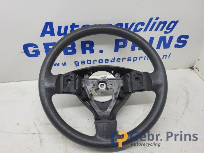 Używane Kierownica Suzuki Alto 1.0 12V Cena € 25,00 Procedura marży oferowane przez Autorec. Gebr. Prins b.v.