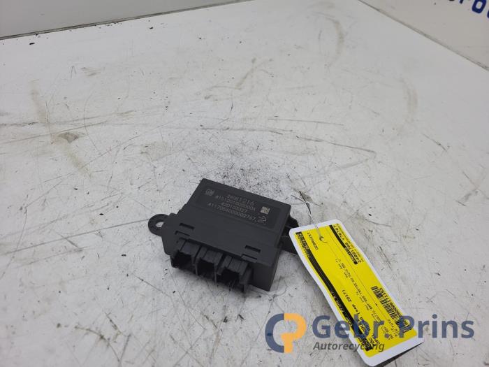 Begagnade PDC-modul Opel Astra K Sports Tourer 1.0 Turbo 12V Pris € 50,00 Marginaltabell erbjuds av Autorec. Gebr. Prins b.v.