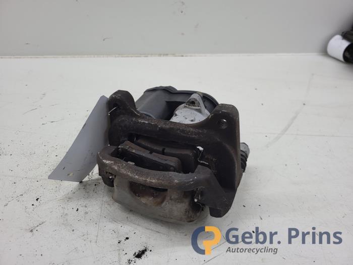 Gebrauchte Bremszange links hinten Opel Astra K Sports Tourer 1.0 Turbo 12V Preis € 75,00 Margenregelung angeboten von Autorec. Gebr. Prins b.v.