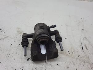 Usados Pinzas de freno izquierda detrás Mercedes B (W245) 1.5 B-160 16V Precio € 40,00 Norma de margen ofrecido por Autorec. Gebr. Prins b.v.