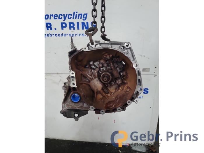 Gebrauchte Getriebe Peugeot 108 1.0 12V Preis € 200,00 Margenregelung angeboten von Autorec. Gebr. Prins b.v.