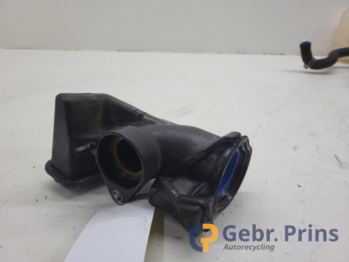 Gebrauchte Intercooler Rohr Volkswagen Polo V (6R) 1.0 TSI 12V BlueMotion Preis € 25,00 Margenregelung angeboten von Autorec. Gebr. Prins b.v.