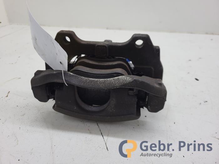 Gebrauchte Bremszange rechts vorne Opel Adam 1.0 Ecotec 12V SIDI Turbo Preis € 35,00 Margenregelung angeboten von Autorec. Gebr. Prins b.v.