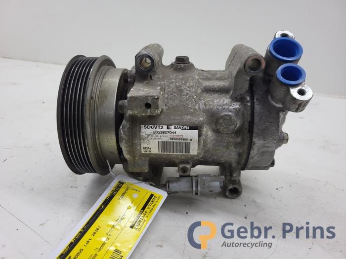 Usagé Compresseur de clim Renault Modus/Grand Modus (JP) 1.6 16V Prix € 60,00 Règlement à la marge proposé par Autorec. Gebr. Prins b.v.