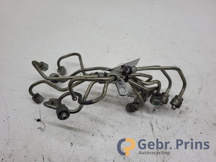 Usagé Conduit de carburant Volvo V60 I (FW/GW) 2.0 D3 20V Prix € 50,00 Règlement à la marge proposé par Autorec. Gebr. Prins b.v.