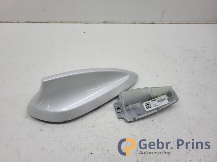 Używane Antena BMW 1 serie (F20) 116i 1.6 16V Cena € 30,00 Procedura marży oferowane przez Autorec. Gebr. Prins b.v.