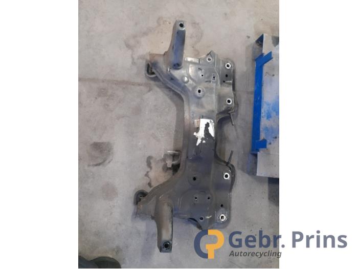 Usados Subchasis Peugeot Partner 1.6 HDI 75 Precio € 75,00 Norma de margen ofrecido por Autorec. Gebr. Prins b.v.