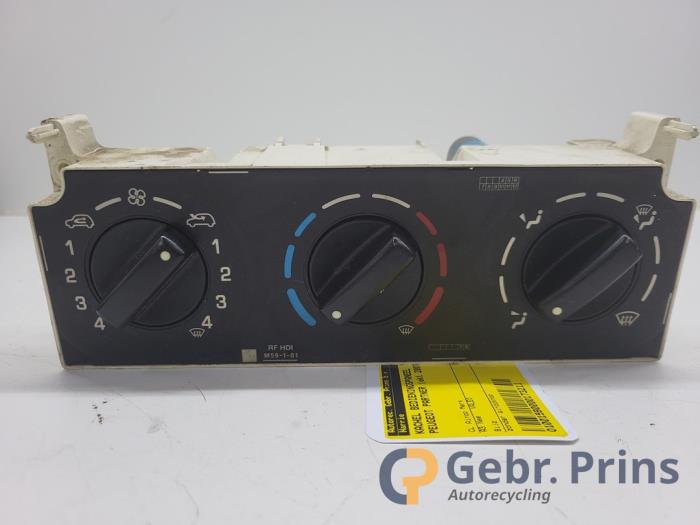 Begagnade Värmekontrollpanel Peugeot Partner 1.6 HDI 75 Pris € 20,00 Marginaltabell erbjuds av Autorec. Gebr. Prins b.v.