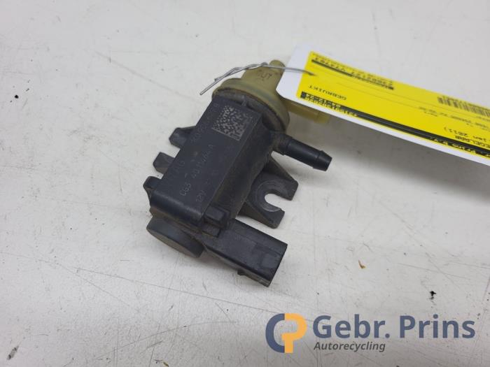 Usagé Régulateur pression turbo Volkswagen Caddy III (2KA,2KH,2CA,2CH) 1.6 TDI 16V Prix € 24,20 Prix TTC proposé par Autorec. Gebr. Prins b.v.