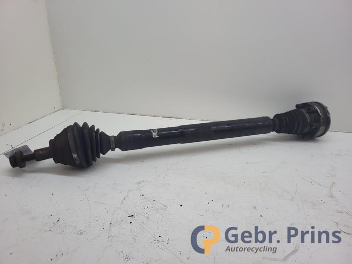 Begagnade Drivaxel, höger fram Seat Leon (1P1) 2.0 TFSI 16V Pris € 40,00 Marginaltabell erbjuds av Autorec. Gebr. Prins b.v.