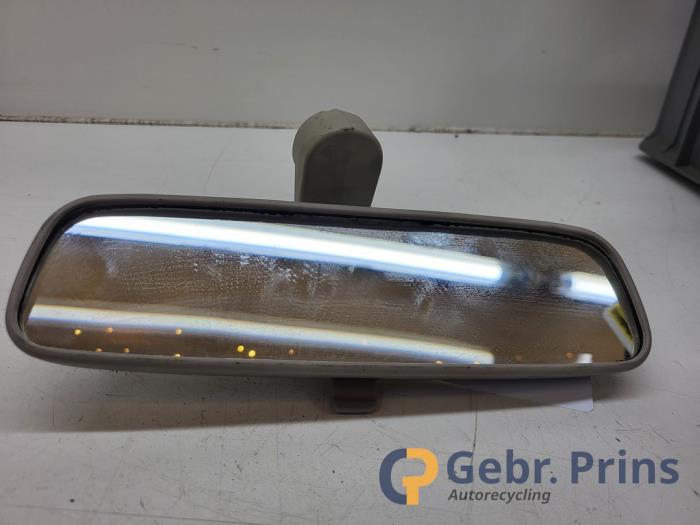Używane Lusterko wewnetrzne Seat Leon (1P1) 2.0 TFSI 16V Cena € 15,00 Procedura marży oferowane przez Autorec. Gebr. Prins b.v.