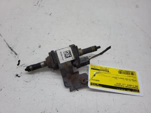 Gebrauchte Kraftstoffpumpe Elektrisch BMW 5 serie Touring (F11) 535d xDrive 24V Preis € 100,00 Margenregelung angeboten von Autorec. Gebr. Prins b.v.