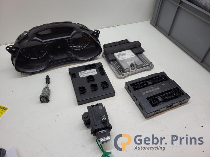 Used Ignition lock + computer Audi A4 (B8) 2.0 TDI 16V Price € 150,00 Margin scheme offered by Autorec. Gebr. Prins b.v.