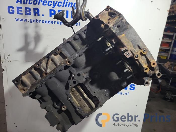 Gebrauchte Motor Unterblock Iveco New Daily VI 35C21, 35S21, 40C21, 50C21, 65C21, 70C21 Preis € 907,50 Mit Mehrwertsteuer angeboten von Autorec. Gebr. Prins b.v.