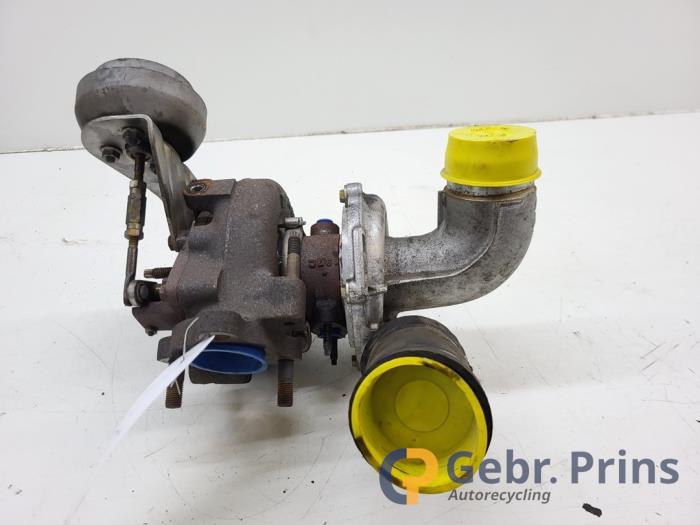 Gebrauchte Turbo Toyota RAV4 (A3) 2.2 D-4D 16V 4x4 Preis € 150,00 Margenregelung angeboten von Autorec. Gebr. Prins b.v.