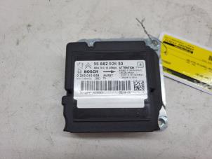 Usados Módulo de Airbag Peugeot 3008 I (0U/HU) 1.6 VTI 16V Precio € 50,00 Norma de margen ofrecido por Autorec. Gebr. Prins b.v.