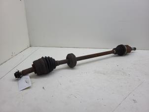 Usagé Arbre de transmission avant droit Dacia Dokker (0S) 1.5 dCi 90 Prix € 48,40 Prix TTC proposé par Autorec. Gebr. Prins b.v.