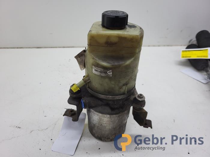 Usagé Pompe de direction Ford C-Max (DM2) 2.0 16V Prix € 100,00 Règlement à la marge proposé par Autorec. Gebr. Prins b.v.