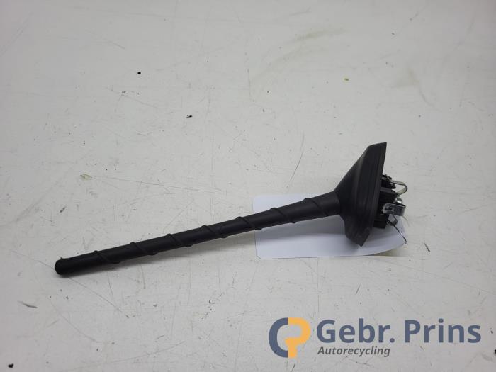 Używane Antena Skoda Fabia III (NJ3) 1.0 TSI 12V Cena € 25,00 Procedura marży oferowane przez Autorec. Gebr. Prins b.v.