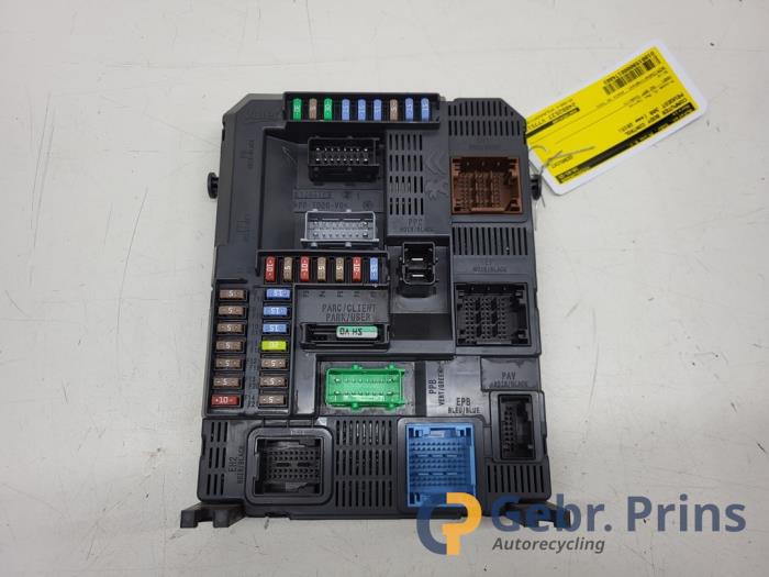 Used Body control computer Peugeot 308 SW (L4/L9/LC/LJ/LR) 1.2 12V e-THP PureTech 110 Price € 50,00 Margin scheme offered by Autorec. Gebr. Prins b.v.