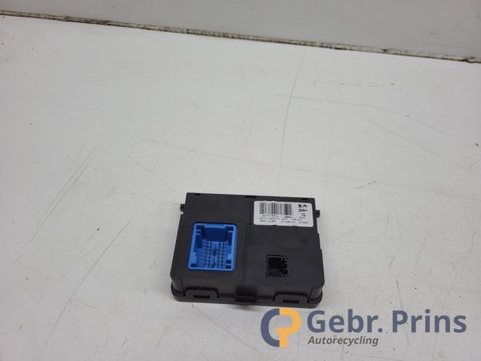 Używane Modul climatronic Peugeot 308 SW (L4/L9/LC/LJ/LR) 1.2 12V e-THP PureTech 110 Cena € 40,00 Procedura marży oferowane przez Autorec. Gebr. Prins b.v.