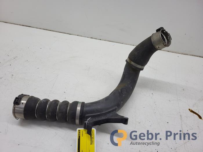 Używane Przewód Turbo BMW 2 serie Gran Tourer (F46) 220i 2.0 TwinPower Turbo 16V Cena € 75,00 Procedura marży oferowane przez Autorec. Gebr. Prins b.v.